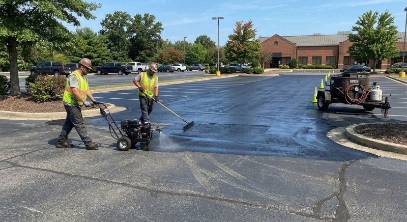 Parking Lot Sealcoating in Tampa, FL